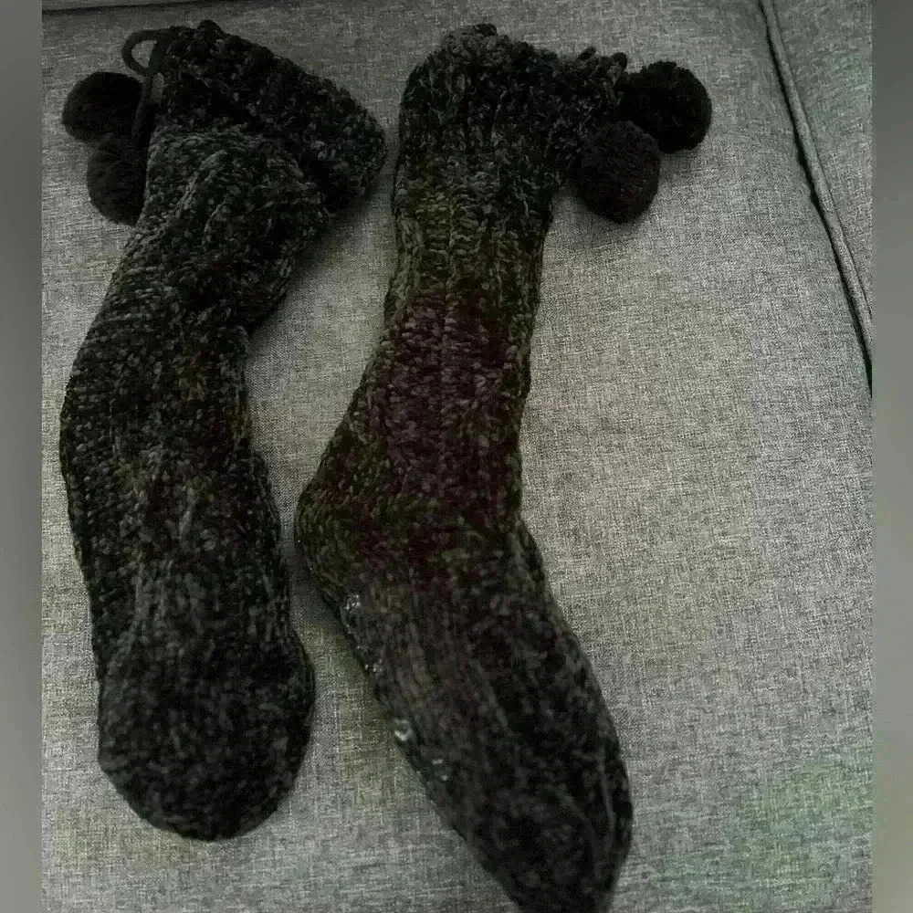 Jane And Bleecker Fun & Cozy Black Comfy Slipper Socks with Pom Pom’s